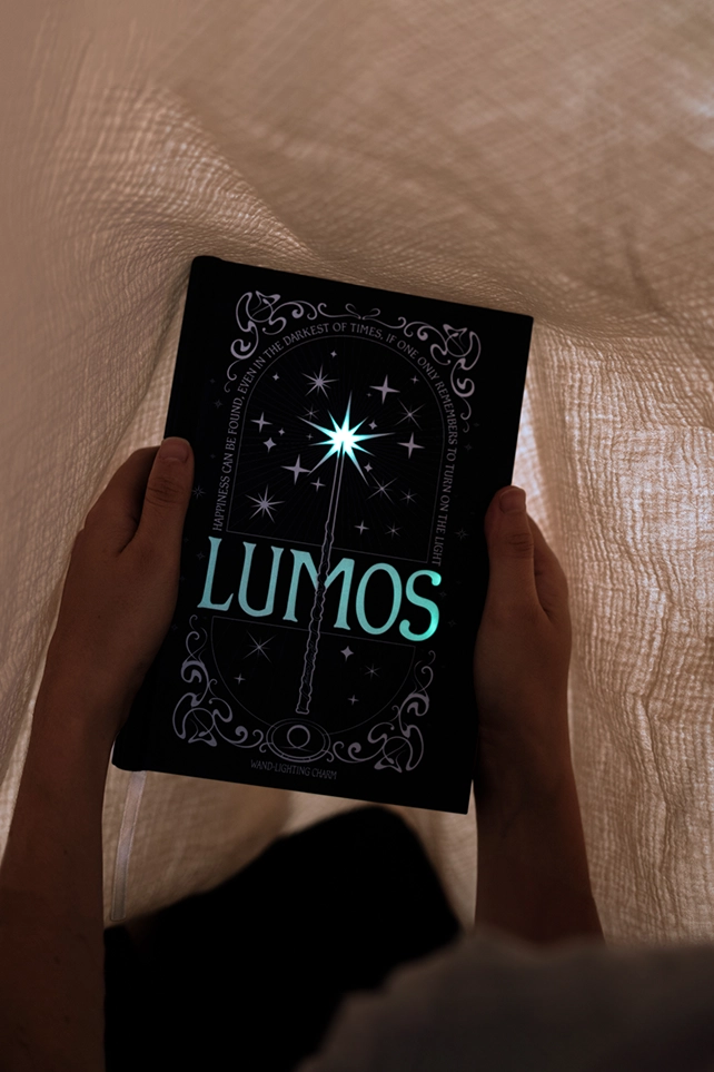 ბლოკნოტი მაგარ ყდაში განათებითა და კალმით - Lumos Maxima - Image 9